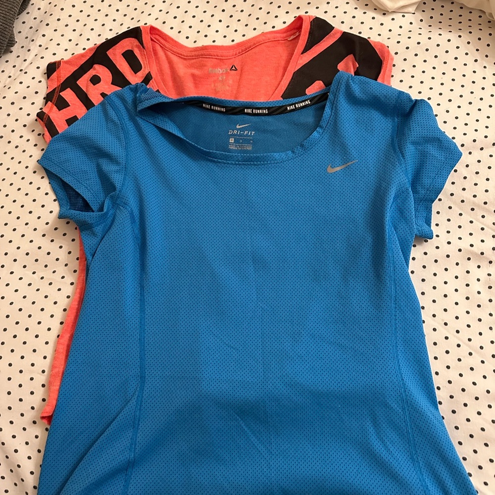 Both work out tops